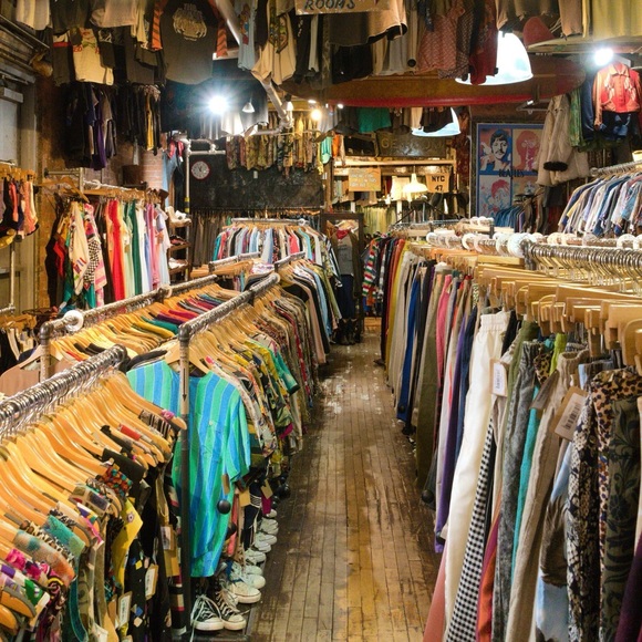 Meet your Posher, Rebekka - Picture 2 of 2